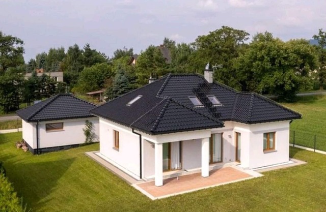 Spacious Villa in Cisownica with Terrace