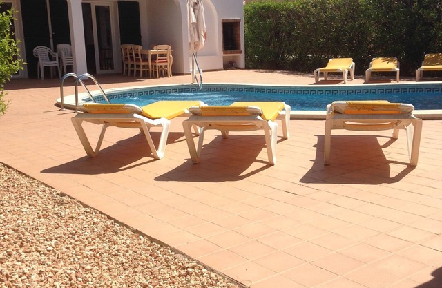 SPACIOUS VILLA - BEAUTIFUL PRIVATE POOL & GARDEN