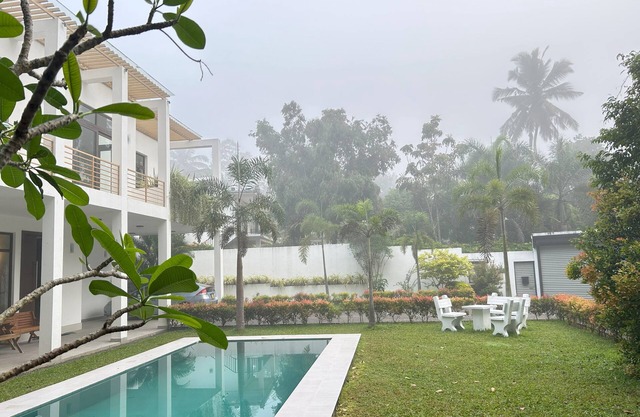 Spacious villa in charming Kandy with AC, Wi-Fi, fitness room.