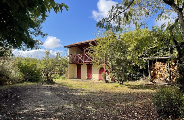 Spacious villa with swimmingpool in the Gers