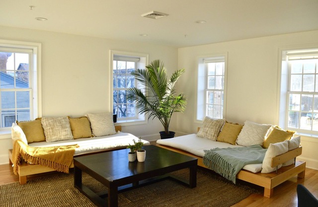 Spacious Warren St. apt in the heart of Hudson