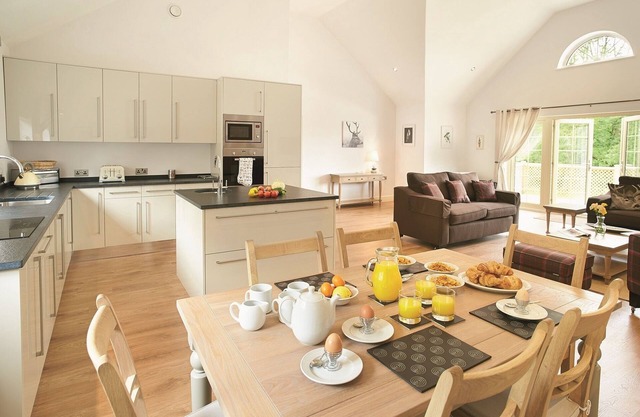 Spacious, well appointed lodge in peaceful location