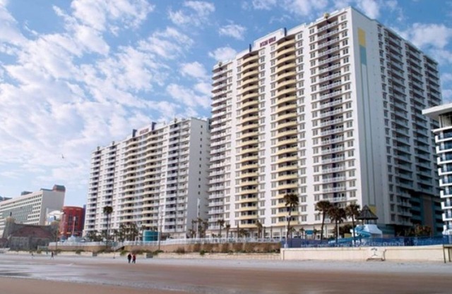 Spacious Wyndham Ocean Walk 2-bedroom Deluxe Beachfront Suite on Daytona Beach