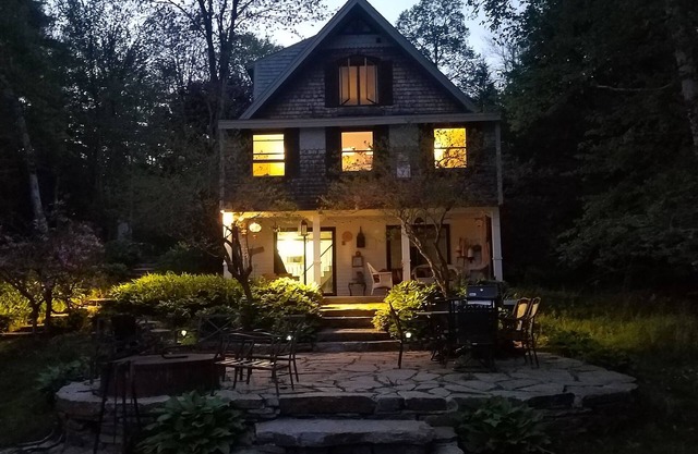 Special Country Luxury Waterfront Home on CleanWarm Crescent Lake, SunapeeRegion