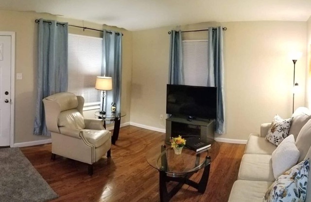 Special July pricing! ~Great location book now~ C