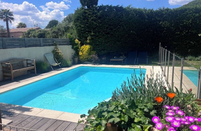 Special offer 🌴 Beautiful air-conditioned family villa with pool