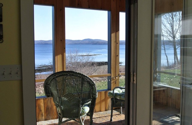 Spectacular cottage on Penobscot bay