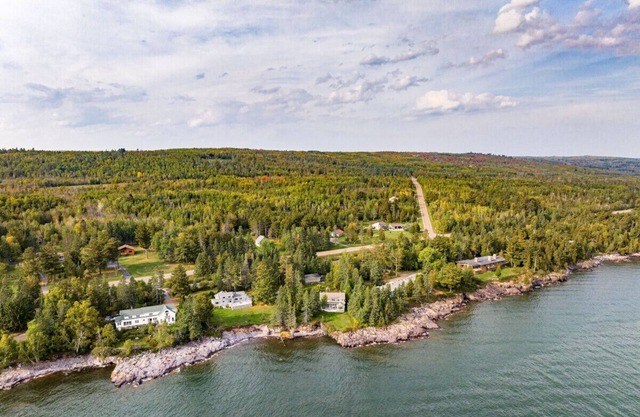 Spectacular lake view!