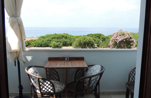 SPECTACULAR PANORAMA - Tharros seafront, a few steps from the beach