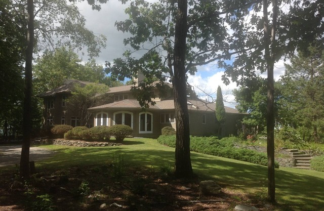 Spectacular Private Hilltop Contemporary Estate (Pool/Catamount/Bash Bish Fall)