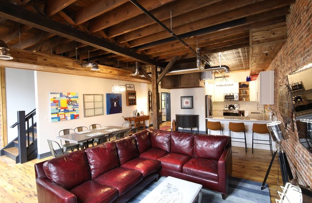 Spectacular Roof Top Patio 3bd Apartment in Downtown Glens Falls