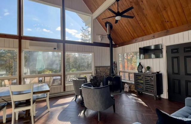 Spectacular Waterfront Lake Home, near Hunter & Windham mountain’s