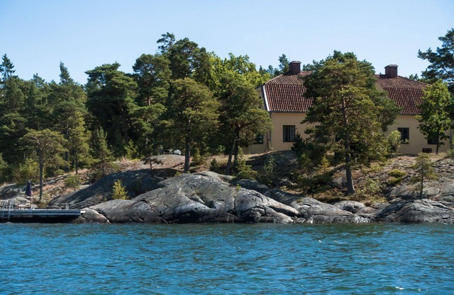 Spectacular Waterfront Property with Private Sauna and Magnificent view