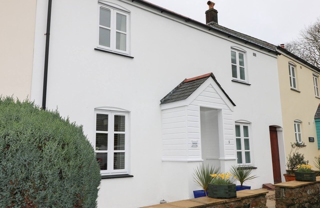 SPEEDWELL, pet friendly, country holiday cottage in Charlestown