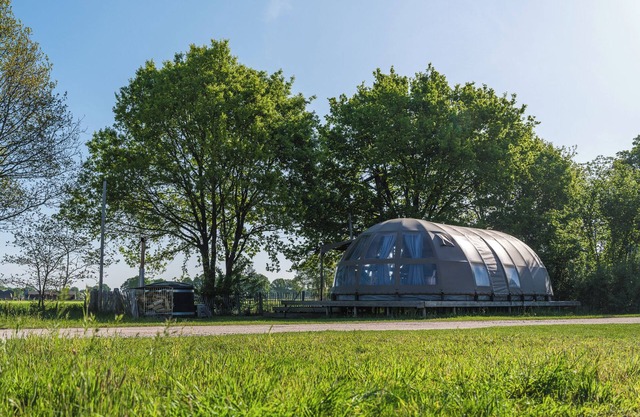 Spend the night in this special Dome with private bathroom and hot tub