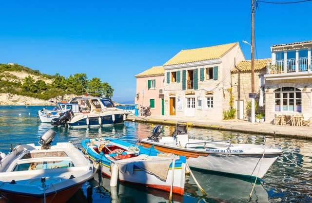 Spiros Jetty House - One Bedroom Apartment, Sleeps 4