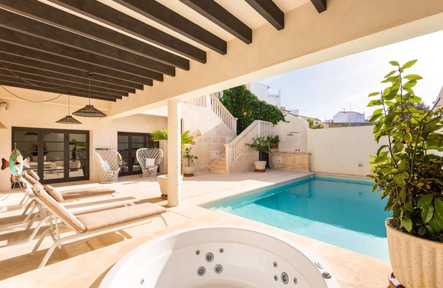 Splendid Former Chapel With Pool and hot tub