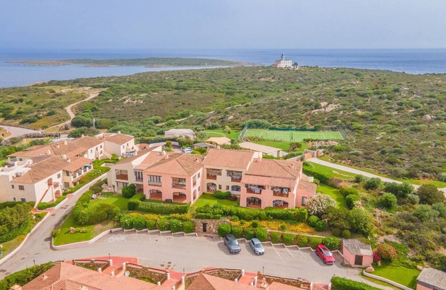 Splendid seafront villa in Cala del Faro - Porto Cervo