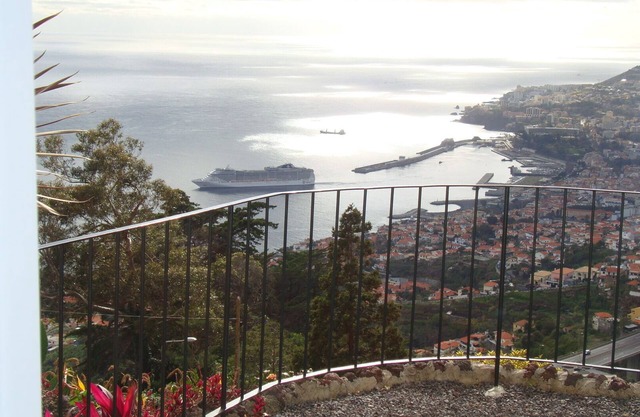 Splendid view! Warm apartment, garden and barbecue!