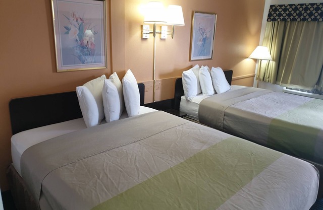 Split Mountain Motel