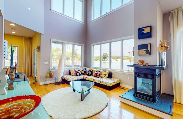 Sprawling Waterfront Home with views, Dock and In-Home Theatre