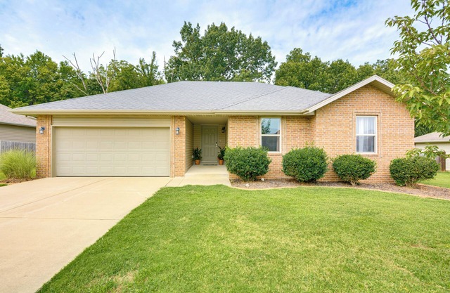 Springfield Area Home ~ 12 Mi to Downtown!