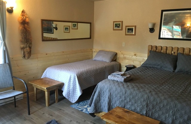 SPRUCE-Private sleeping cabin with shared kitchen/bathhouse