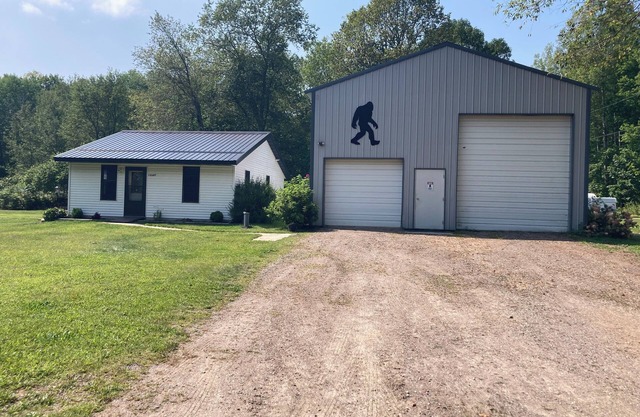 Squatch Mountain is a 2-bedroom Cabin for all your "UPNORTH" Fun! Dog Friendly