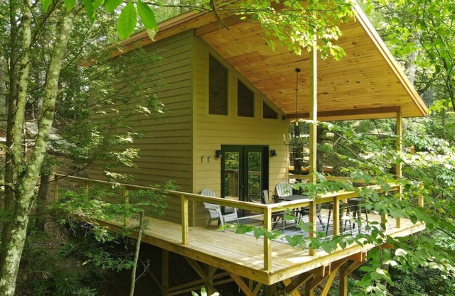 Squirrel Kit-Hillside Cottage
