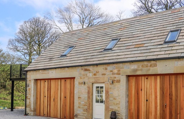 SQUIRRELS LEAP, family friendly in Trawden