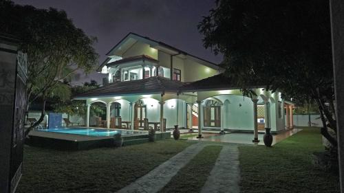 Sri Ra'anana Villa