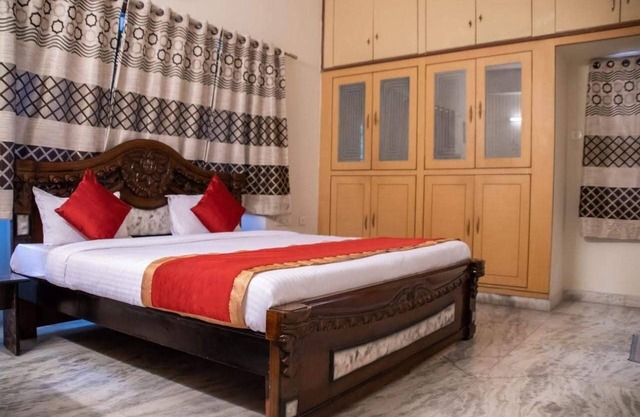 SRR HOMES 5 Bed Rooms Luxury Villa
