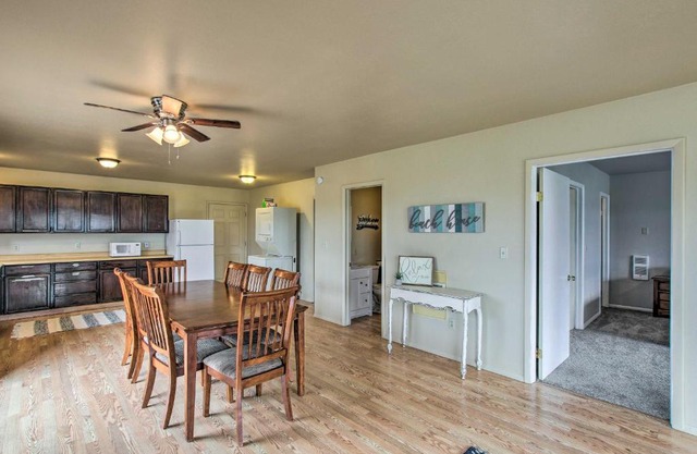St Charles Condo - 6 Miles to North Beach Park!