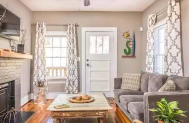 St Elmo's Blue Bungalow: Near Downtown Home Back Deck Playground Park Walk