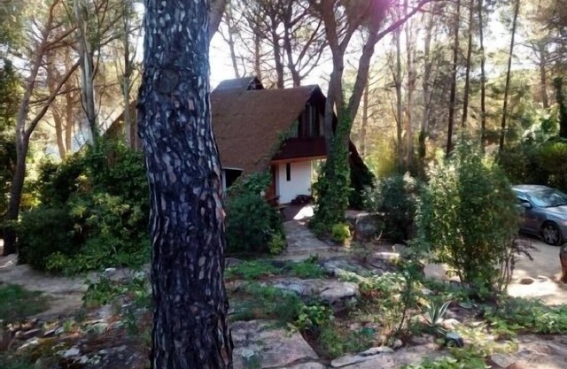 Story House for 8 people