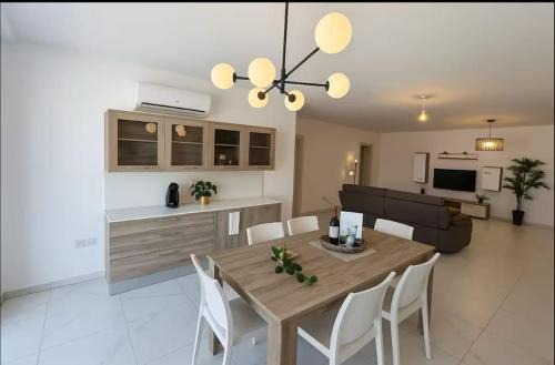 St Julian apartment number 8