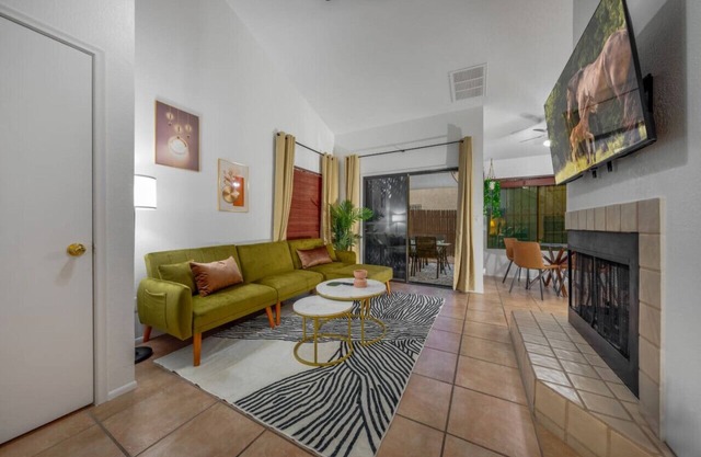 St. Mary's Gem/Cozy/1 BR 1 BA/Patio/Garage