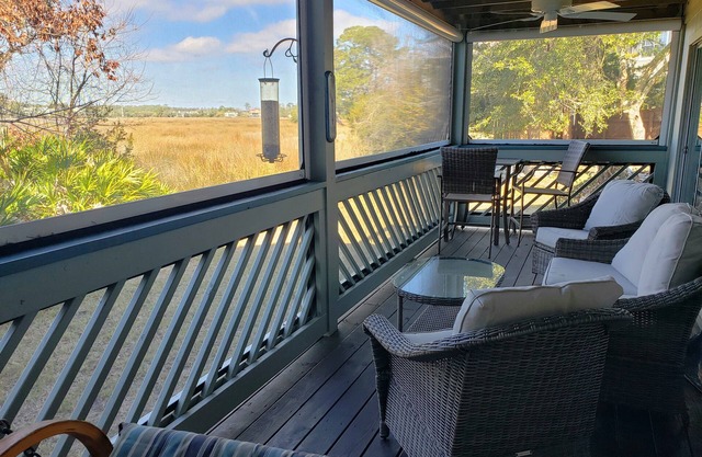 St Simons Island gorgeous MARSHFRONT VIEW, pool, Pond, Near Beach, FLETC