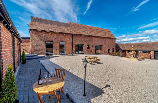 Stable View Barn - UK45938
