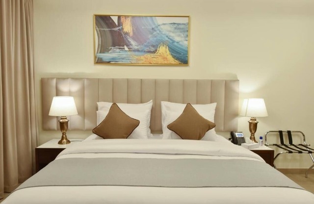 Standard Studio Near In Field Super Market By Luxury Bookings