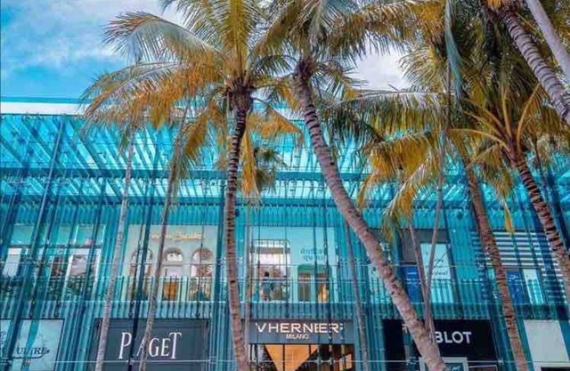 Stanza Design District Parking Laundry