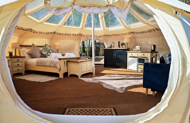 Stargazer Glamping w/Hot Tub (Deer's Glade)