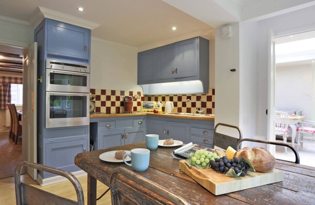 Starlings - Four Bedroom House, Sleeps 7