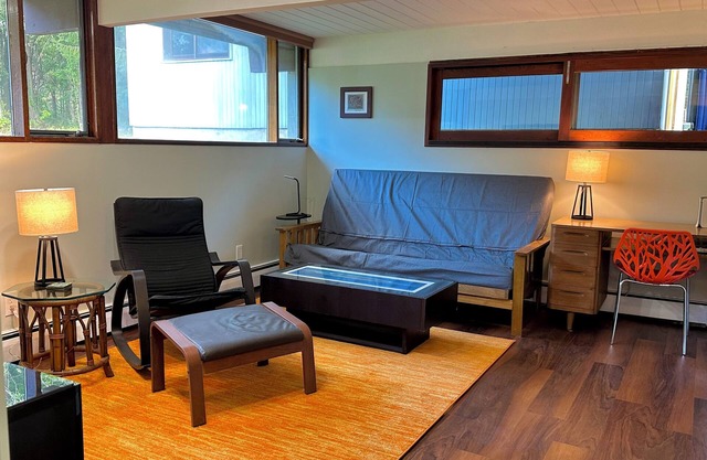 Stay in an historic 1966 deckhouse close to downtown and trails