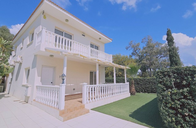 STAY Nissi House