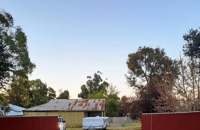 Stay on one of Burra's historic properties. Quiet and private, 2kms from town.