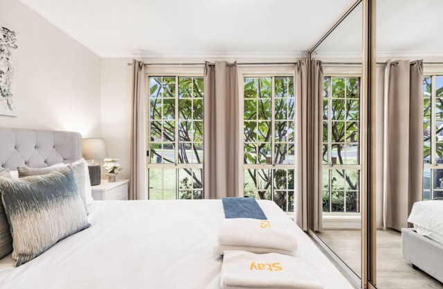 StayAU Cozy 3BR Suburban Retreat in Ingleburn