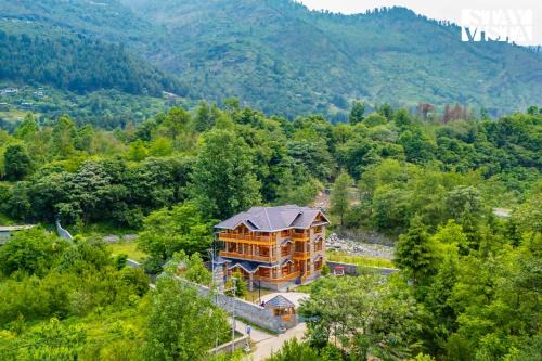 StayVista at Amritalaya - Luxury Villa with Bonfire in Raison