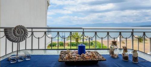 "SteliosDimitra" House with view in sea of Kantia