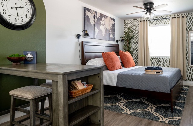 Step Free Entrance- Wolfe Cottage at Wrenwood Ranch